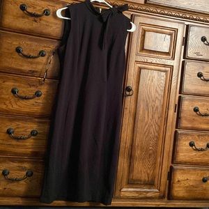 CALVIN KLEIN • Dress